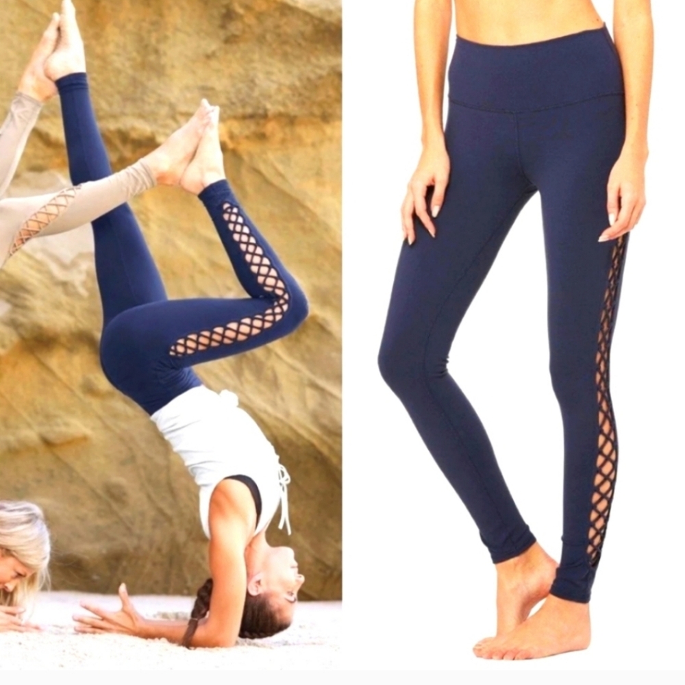 ALO Yoga Interlace Side Lacing High Waist Leggings in Navy Blue XS (2-4)
